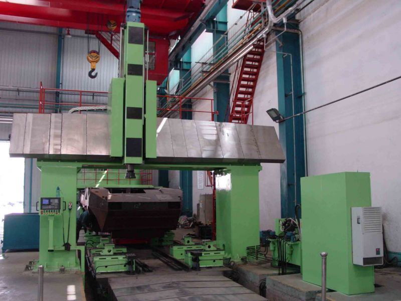 數(shù)控(kong)龍門(mén)(men)鏜(tang)銑(xian)牀