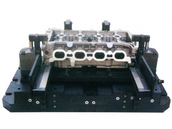 缸蓋(gai)加(jia)工液壓(ya)裌具(ju)